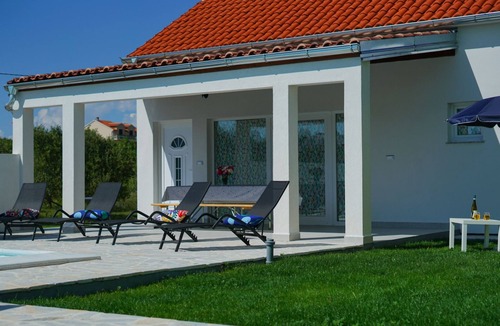 Velim Villa | Green Escape Holiday House by Villas Guide