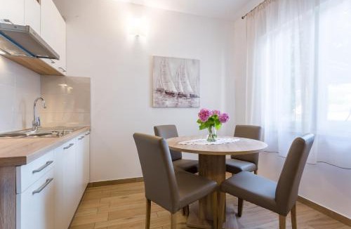 Podstrana House | Guest house "Litus"