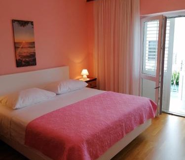 Bili brig House | Guest House Lucija