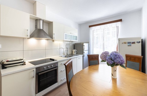 Molunat Apartment | Guest House Rooms Rose- Comfort Double Room with Balcony and Sea View