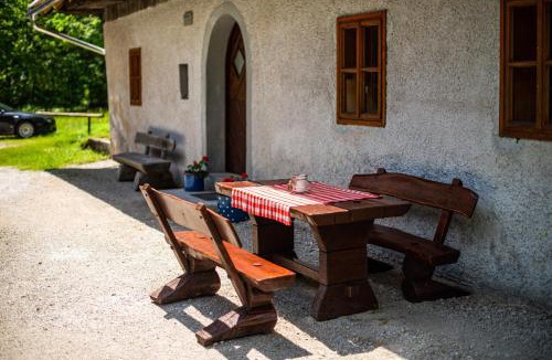 Studor House | Guhar Homestead - Triglav Valley Retreat