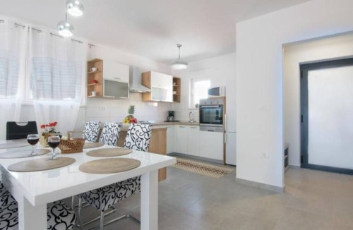 Kapelica House | Haus Stella in Kapelica, Istrien mit privatem Pool by Interhome