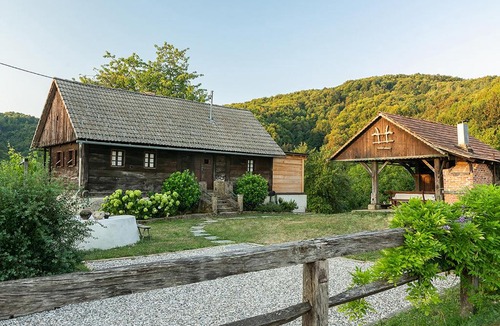 Cerklje ob Krki House | Hiša 1875 - Authentic Boutique Heritage Stay