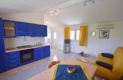 Sveti Ivan Dobrinjski Apartment | Holiday apartment with balcony