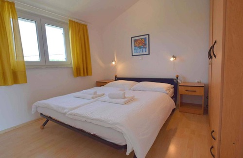 Sveti Ivan Dobrinjski Apartment | Holiday apartment with balcony