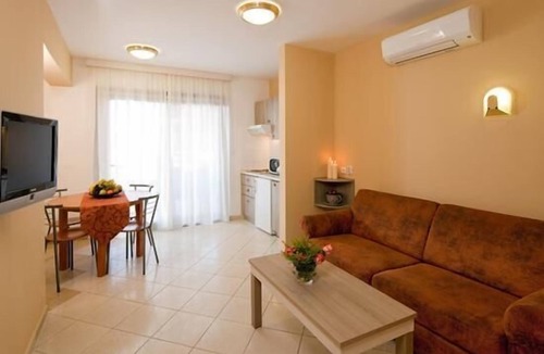 Monterol Apartment | Holiday Apartment - 5 people, 42 m² living space, 2 bedroom, Internet/WIFI, Internet access