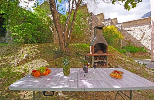 Makarska Old Town Apartment | Holiday apartment 80 m to the Adriatic Sea with internet