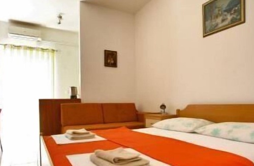 Baska Voda Apartment | Holiday apartment Bast for 2 persons with 1 bedroom - Row house