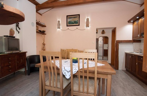 Opatija Apartment | Holiday apartment facing the sea with terrace