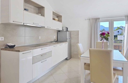 Baska Apartment | Holiday apartment mit Pool