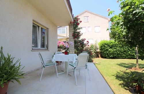 Funtana Apartment | Holiday apartment only 200m from the beach