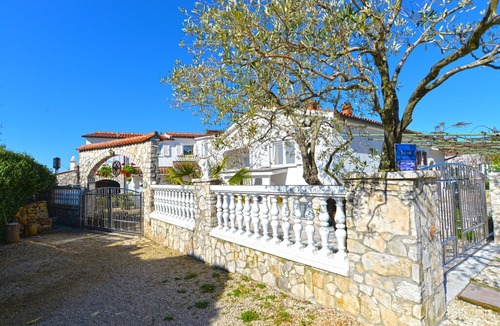 Peroj Apartment | Holiday apartment Peroj for 4 - 6 persons with 2 bedrooms - Holiday apartment