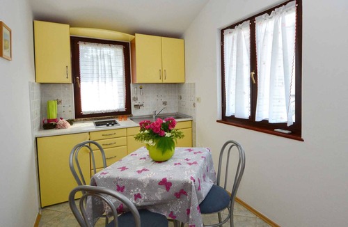 City Center Apartment | Holiday apartment with air conditioning and terrace