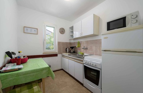 Brulo Apartment | Holiday apartment with air conditioning and terrace