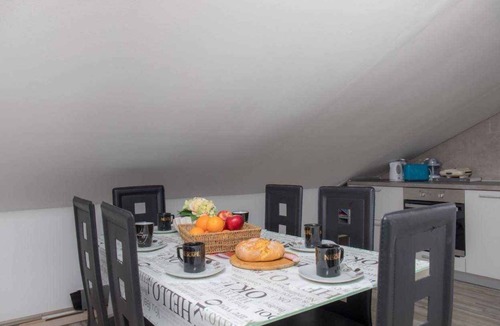 Klanfari Apartment | Holiday apartment with lake view and balcony