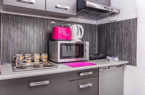 Klanfari Apartment | Holiday apartment with air conditioning and roof terrace
