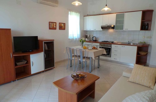 Liznjan Apartment | Holiday apartment with sea view