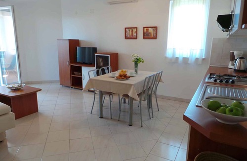 Liznjan Apartment | Holiday apartment with sea view