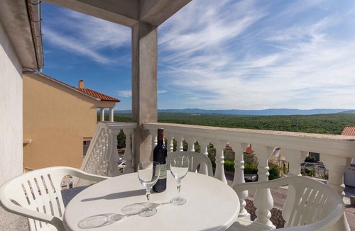 Salatic Apartment | Holiday apartment with air conditioning