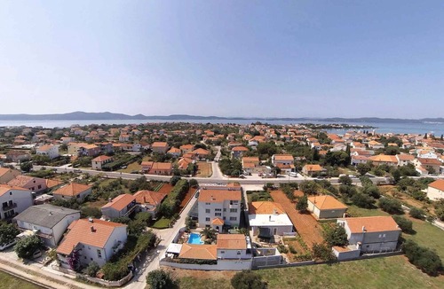 Sukosan Apartment | Holiday apartment with air conditioning