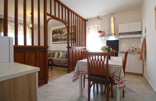 Muntic Apartment | Holiday apartment with parking