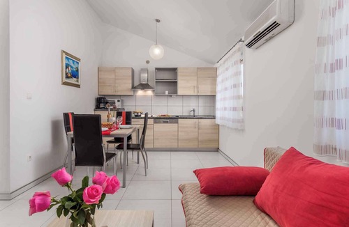 Silo Apartment | Holiday apartment with pool