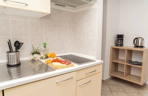 Ravni Apartment | Holiday apartment with terrace and sea view