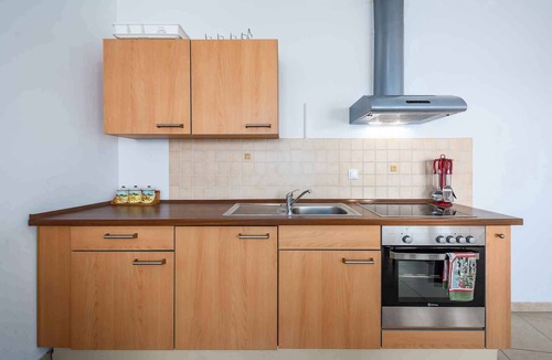 Monterol Apartment | Holiday flat with air conditioning and barbecue