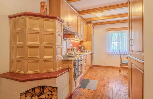 Crnomelj House | Holiday home An old vineyard cottage that has been completely renovated, is surrounded by vineyards and offers a magnificent view