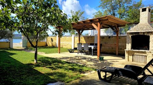 Turanj House | Holiday home - Beach house 'Amarella'