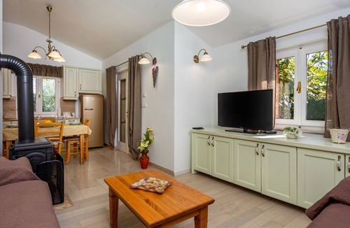 Pobri Villa | Holiday Home Beni with Jacuzzi by Villas Guide