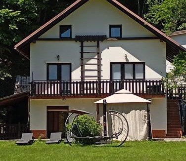 Presika House | Holiday home Bjelica