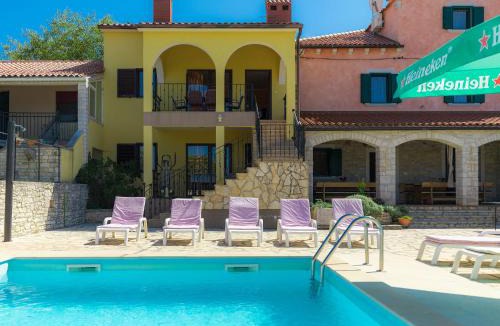 Gajana House | Holiday Home Gracije by Interhome
