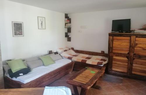 Batina House | Holiday Home Green House