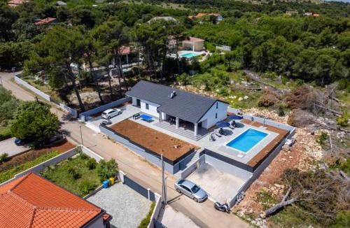 Vir Villa | Holiday Home in Vir with private pool - TA Leut Agency