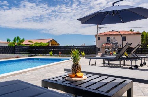 Vir Villa | Holiday Home in Vir with private pool - TA Leut Agency