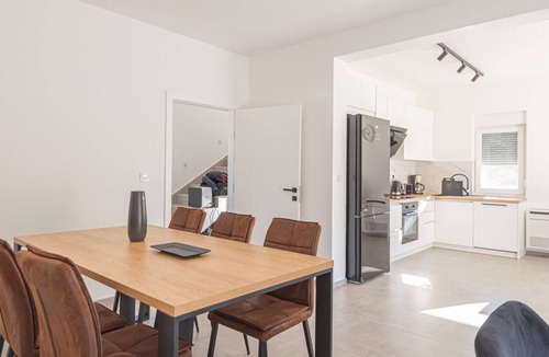 Bilice Villa | Holiday home Iva by Villas Guide