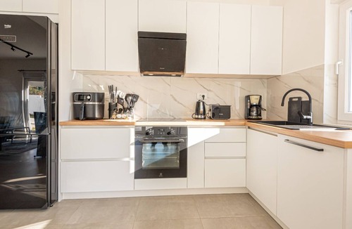 Bilice Villa | Holiday home Iva by Villas Guide
