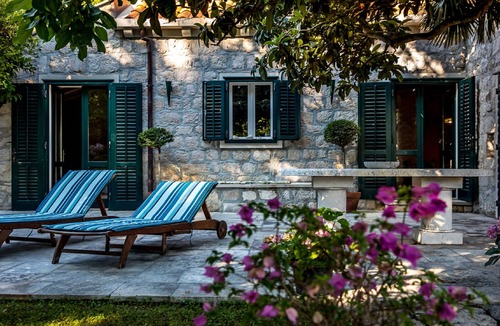 Trsteno House | Holiday Home La Dorada - Two Bedroom Holiday Home with Terrace and Garden View