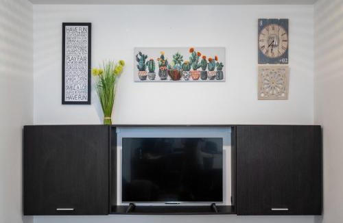 Maslinica House | Holiday Home Lea - Three Bedroom Holiday Home with Terrace and Sea View