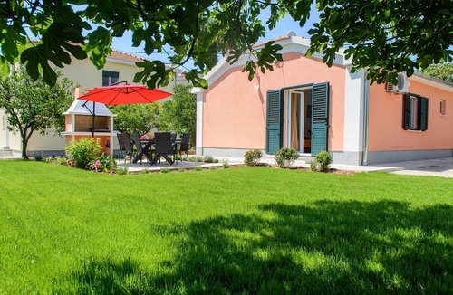 Trogir House | Holiday home Mirjana, (14744), Trogir, hr