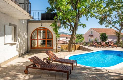 Kornic House | Holiday Home Noveanni by Interhome