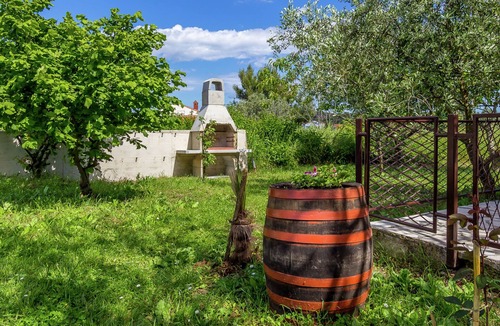Stinjan House | Holiday home only 800 m from the beach