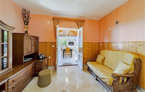 Prigradica House | Holiday Home Prigradica With Fireplace 06