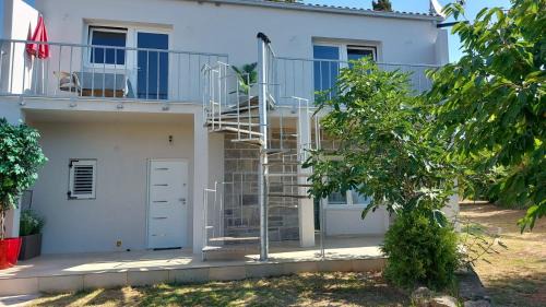 Monterol House | Holiday home Radmila