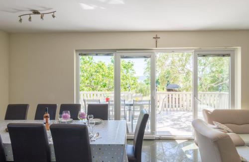 Nevidane House | Holiday Home Tea by Interhome