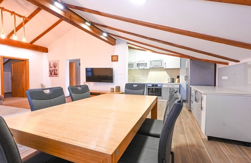 Zadar Ski Chalet | Holiday home Urbana with pool, Zadar