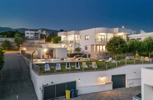 Crikvenica House | Holiday home with 10 bedrooms, sea views and pool