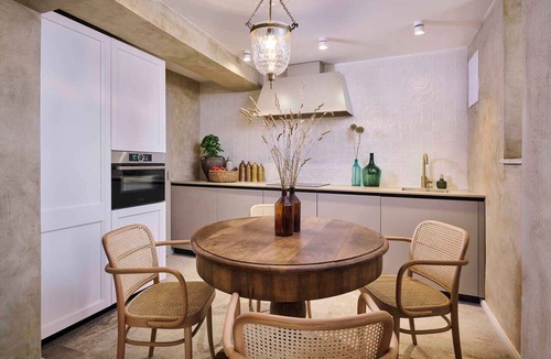 Groznjan House | Holiday home with air conditioning and internet