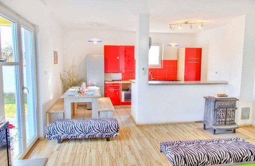 Muntic House | Holiday home with pool and fitness
